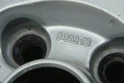 12769081.jpg